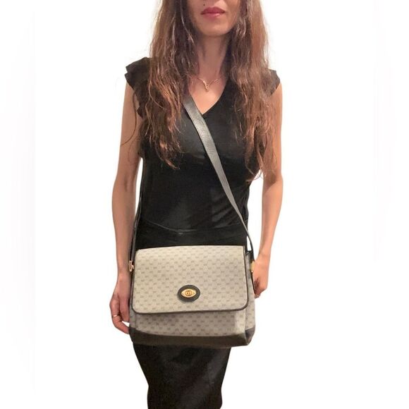 Gucci Black and Gray Crossbody Bag with Signature GG Pattern - Picture 13 of 13